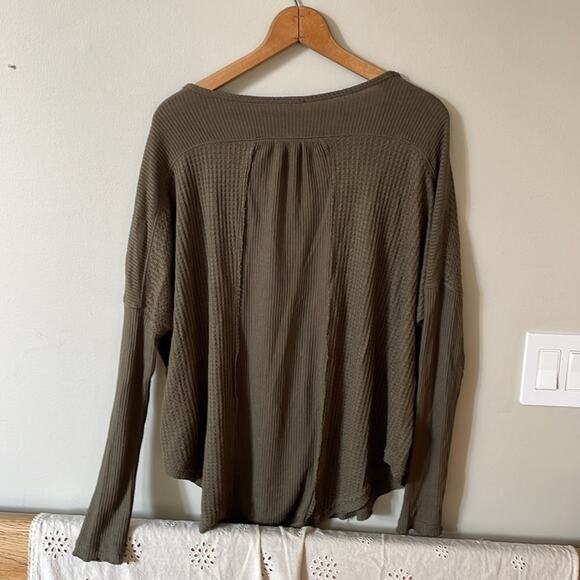 FREE PEOPLE Leo Henley Knit Long-Sleeve Army Green Size XS - Picture 7 of 7
